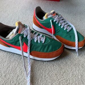 Nike Men's Green and Orange Waffle Trainers RARE